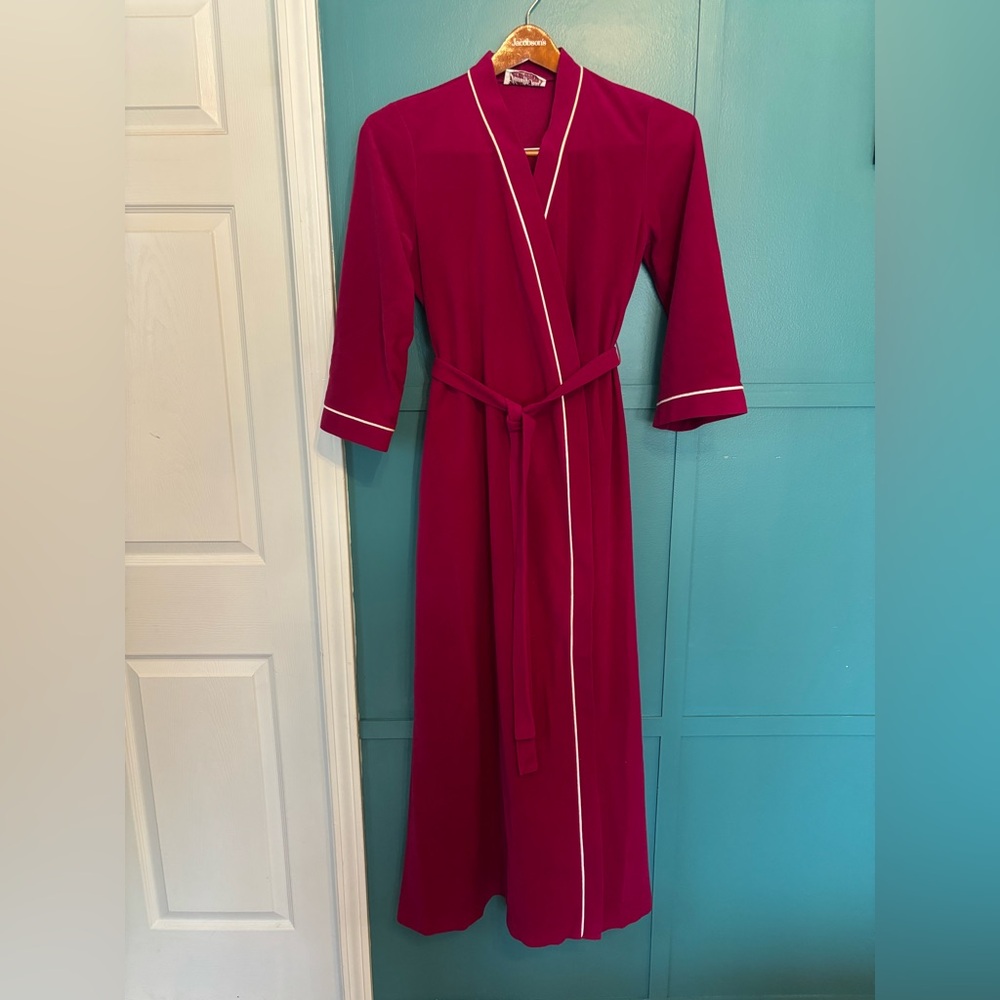 Vintage Vanity Fair Velour Long Dressing Robe Belted White Piping Size Small